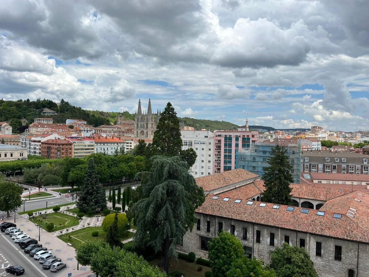 Atuaire Home Gran Apartamento Con Vistas A La Catedral De Burgos Bagian luar foto