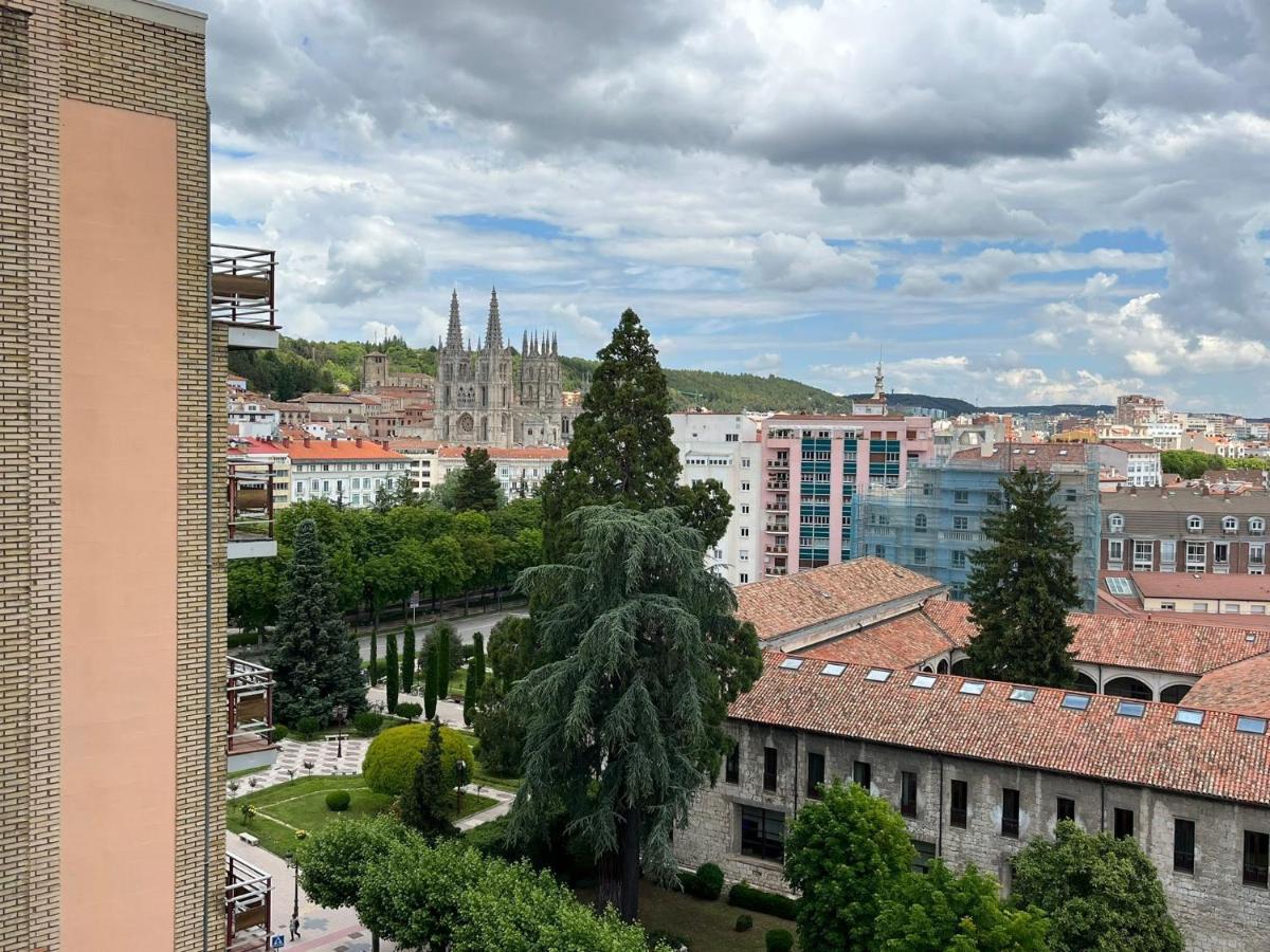 Atuaire Home Gran Apartamento Con Vistas A La Catedral De Burgos Bagian luar foto